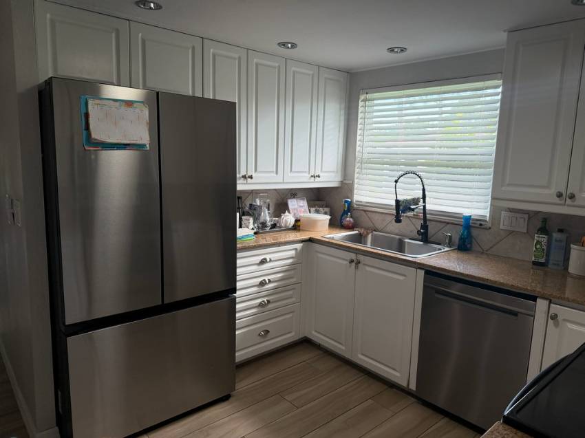 1917 Madera Drive a North Fort Myers, FL Mobile or Manufactured Home for Sale